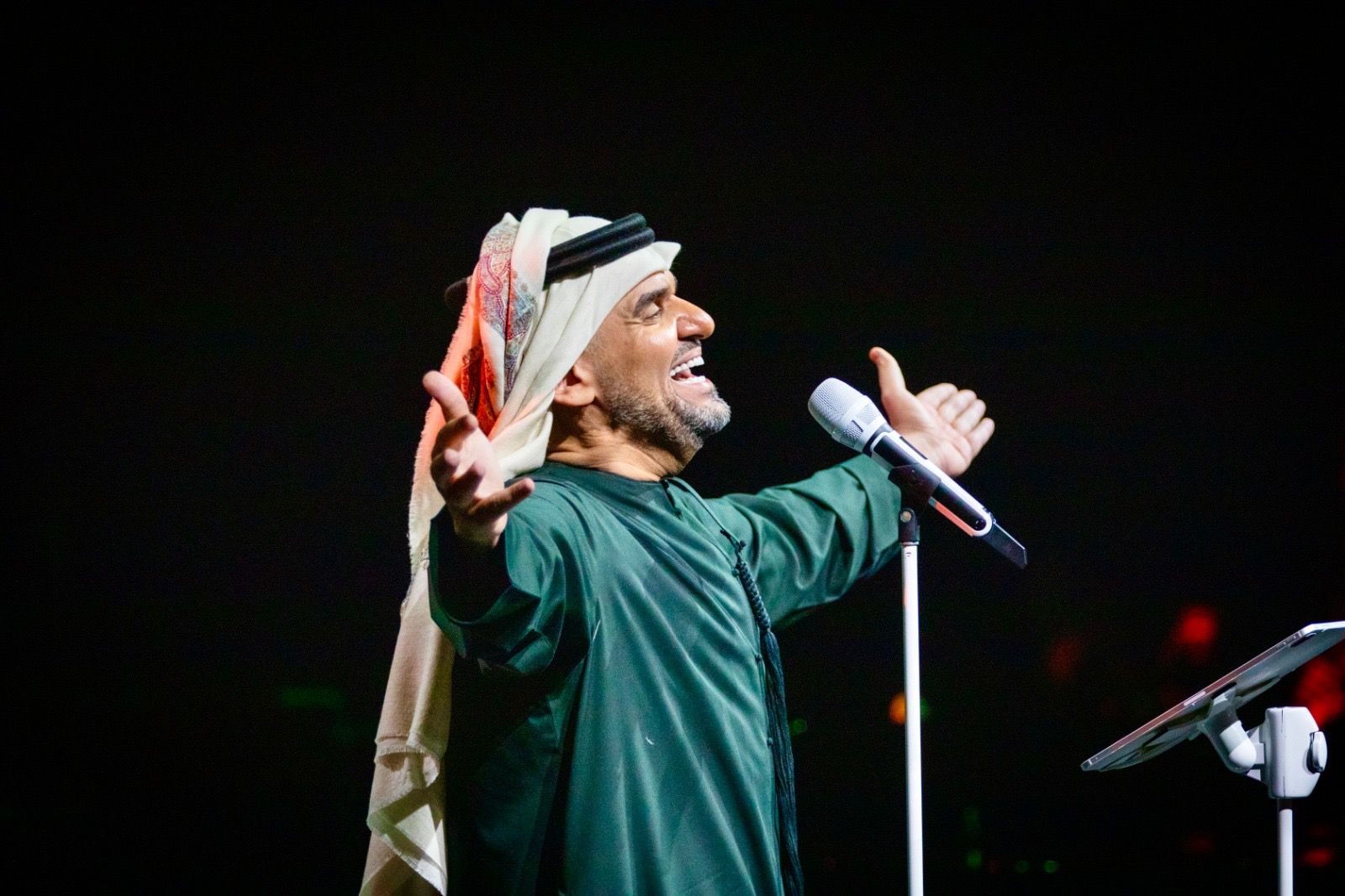 ليلة من العمر في الاتحاد ارينا للفنان حسين الجسمي وحشد جماهيري كبير