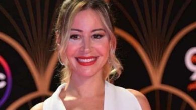 صورة النجمة منة شلبي تحت الحصار دراما وشمس وقمر مسرح