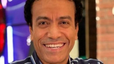 صورة نجم الكوميديا سامح حسين يطور برنامج قطايف قبل رمضان