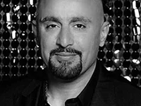 صورة احمد السقا يفاجئ لوكيشن مناعة ويدعم هند صبري في ازمتها ومها نصار