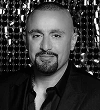 صورة احمد السقا يفاجئ لوكيشن مناعة ويدعم هند صبري في ازمتها ومها نصار