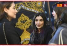 صورة الفنانة مي عمر تتلقي واجب العزاء في والدها بحضور عدد كبير من أهل الفن