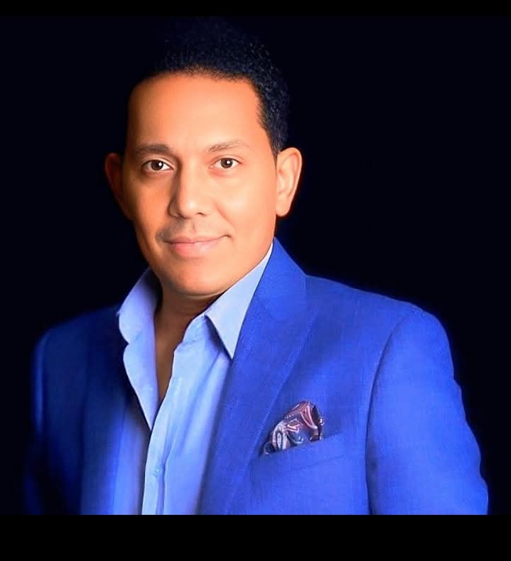 رحيل المطرب والملحن أشرف مكاوي احد أبناء الأوبرا الموهوبين