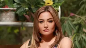 الفنانة بشري تغني بيني وبينك كلمة وحتة تالتة وتواصل نشاطها الفني دراما وسينما