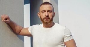 الفنان احمد السقا يراهن على السينما بعد تألقه في الدراما والقادم هيروشيما