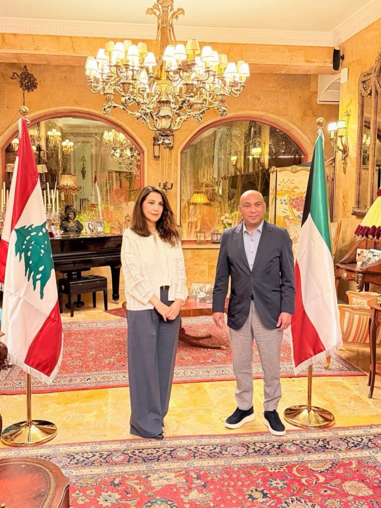 سفير الكويت الجديد في لبنان يزور الفنانة ماجدة الرومي في لفتة تقديرية