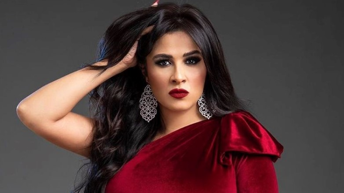 النجمة ياسمين عبد العزيز تعود للسينما في خلي بالك من نفسك بعد تألقها في الدراما