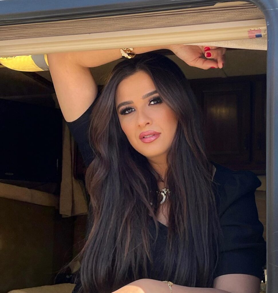 الفنانة ياسمين عبد العزيز تتصدر التريند بتصريحها حول مشاهد الأكشن بفيلم خلي بالك من نفسك