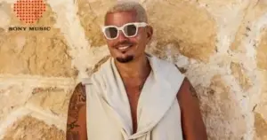 عمرو دياب يراهن على ألبومه الجديد حبيتك وحفلات ضخمة صيف 2026