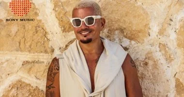 عمرو دياب يراهن على ألبومه الجديد حبيتك وحفلات ضخمة صيف 2026