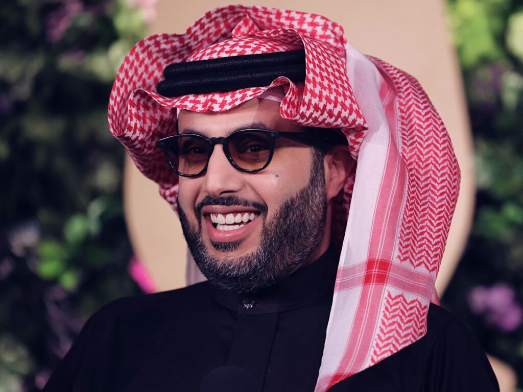 تركي ال الشيخ يحتفي بالانجاز التاريخي لفيلم 7DOGS واعلي إيرادات في تاريخ السينما المصرية