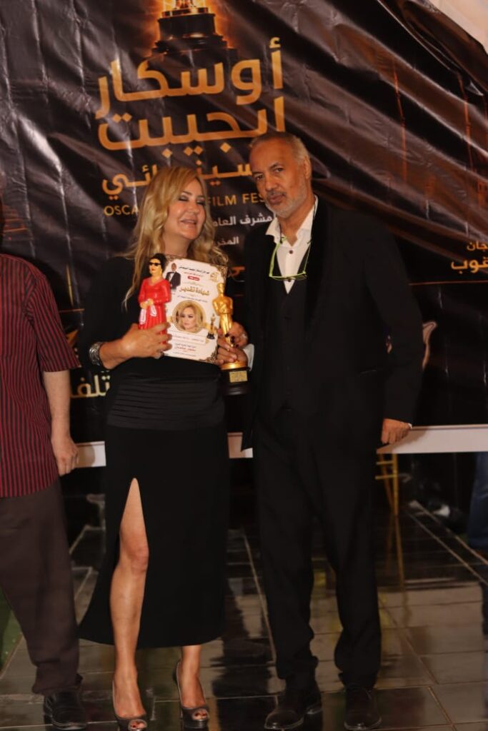 لونا قصير تتميز في مهرجان أوسكار ايجيبت وتنال التقدير عن فيلمها الحقيبة الحمراء