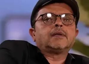 الوسط الفني يواسي الفنان محمد هنيدي لوفاة شقيقه الأكبر