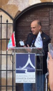 عندما تتكلم العدسة اهدن لبنان تصغي إلي حكايات 26 مصوراً