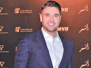 أحمد عز يحصد 3 جوائز بجدارة بحفل جوائز دير جيست
