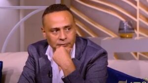 الفنان محمود عبد المغني يقلب السوشيال ميديا والأزمة تتحول لمظاهرة حب كبيرة